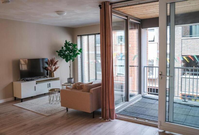 تختخواب و صبحانه The Residence Enschede