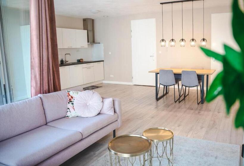 تختخواب و صبحانه The Residence Enschede