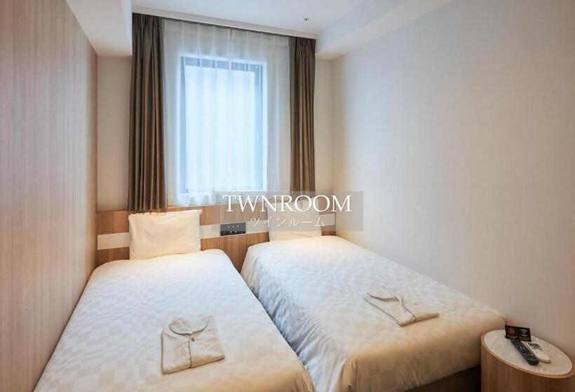 Henn Na Hotel Komatsu Ekimae