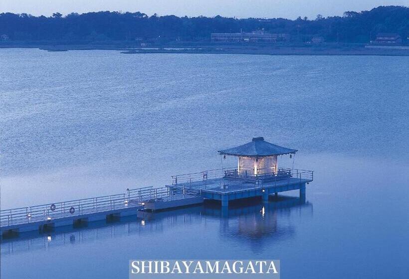 Henn Na Hotel Komatsu Ekimae