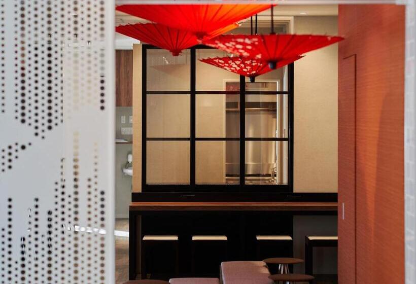 Henn Na Hotel Komatsu Ekimae