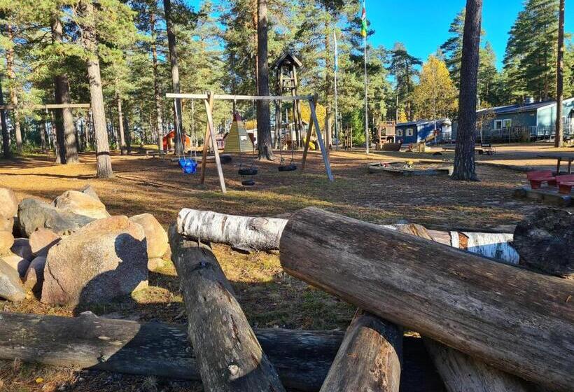 Hostel And Vandrarhem Lupin Naturcamping Lagom