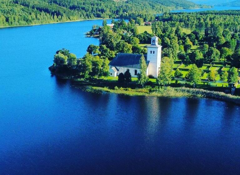 Hostel And Vandrarhem Lupin Naturcamping Lagom