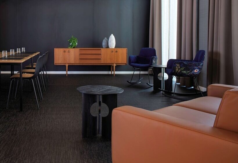 Adina Apartment Hotel Cologne