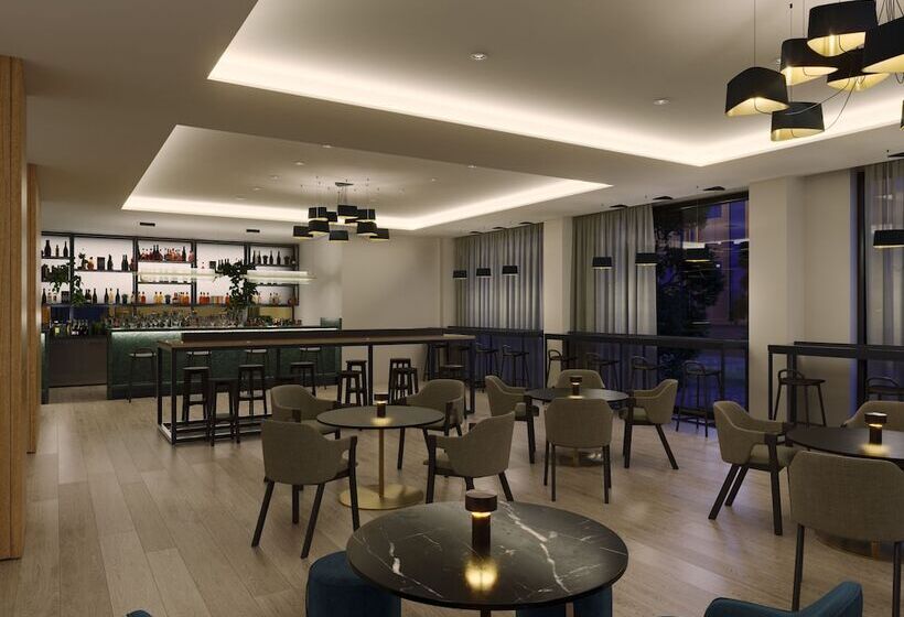 Adina Apartment Hotel Cologne