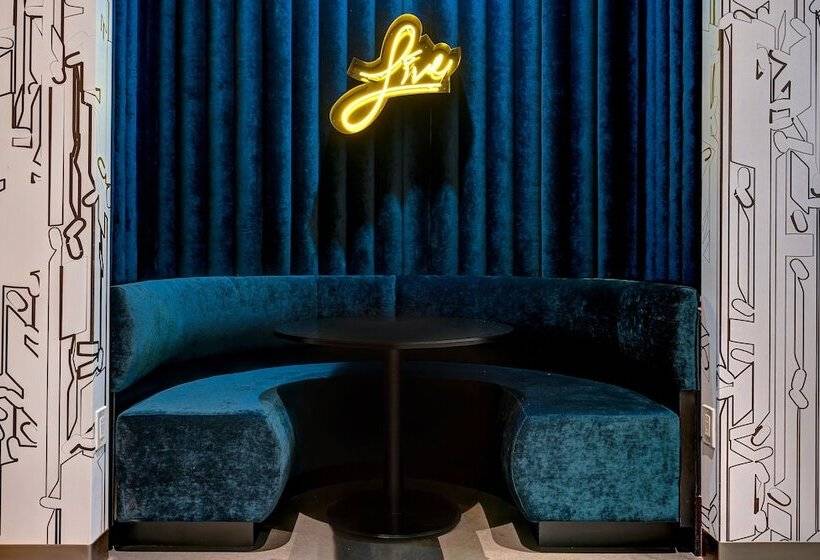 Отель Aloft Mooresville