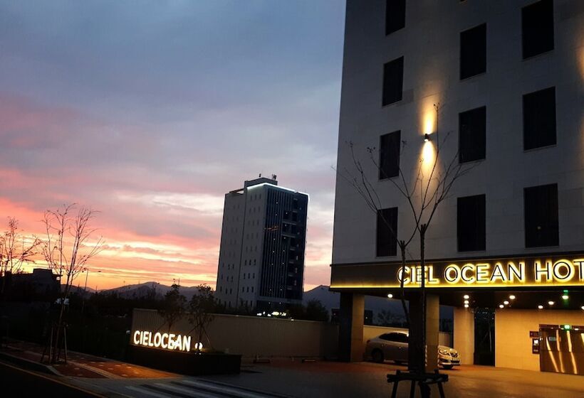 هتل Busan Myeongji Ciel Ocean