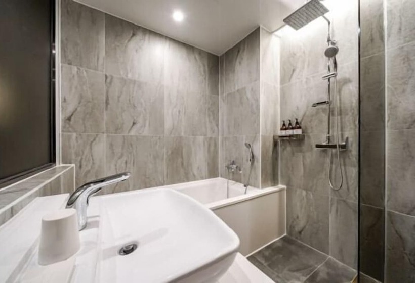 هتل Busan Myeongji Ciel Ocean