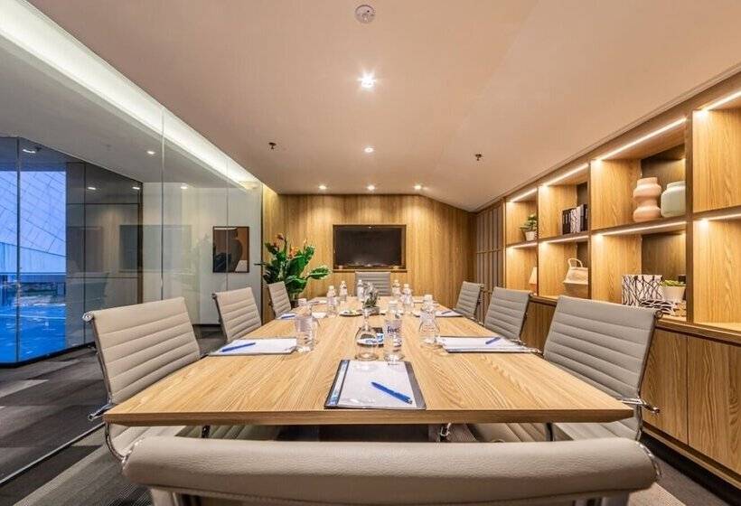 Fives Hotel Johor Bahru City Centre