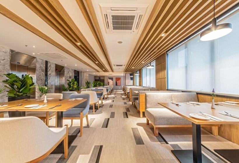 Fives Hotel Johor Bahru City Centre