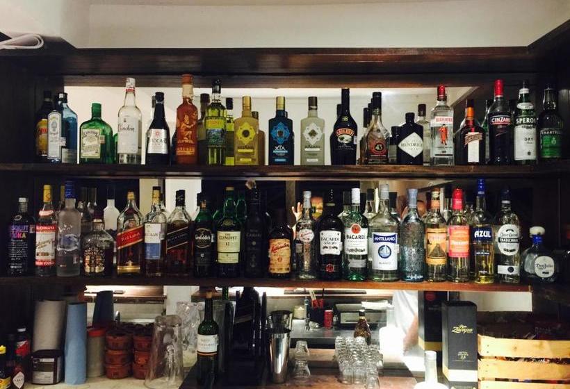 فندق Flying Cloud