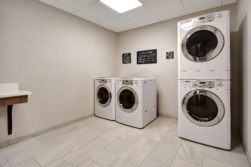 Отель Holiday Inn   Erie, An Ihg