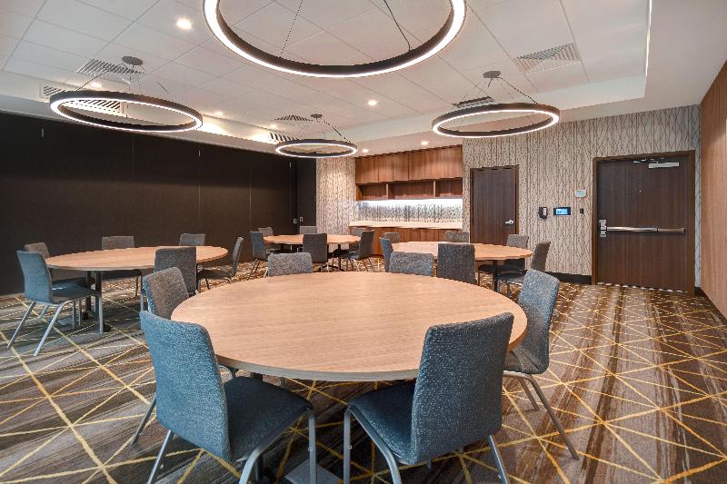 Отель Holiday Inn   Erie, An Ihg