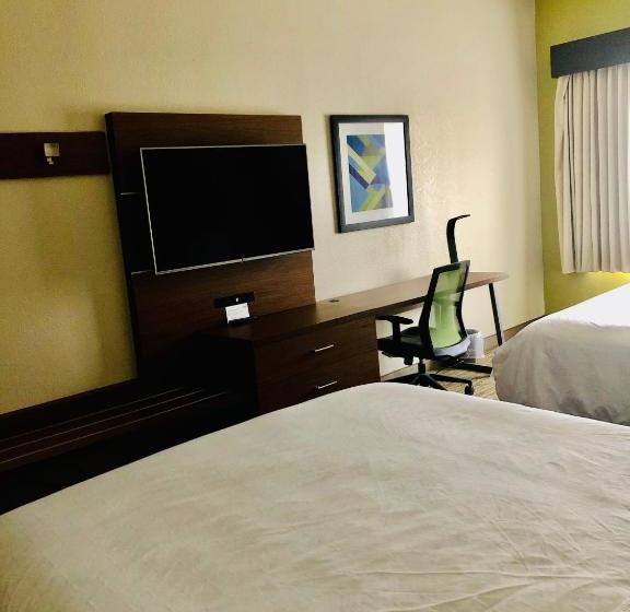 فندق Holiday Inn Express & Suites