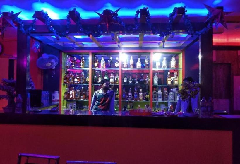 ホテル Indraprastha