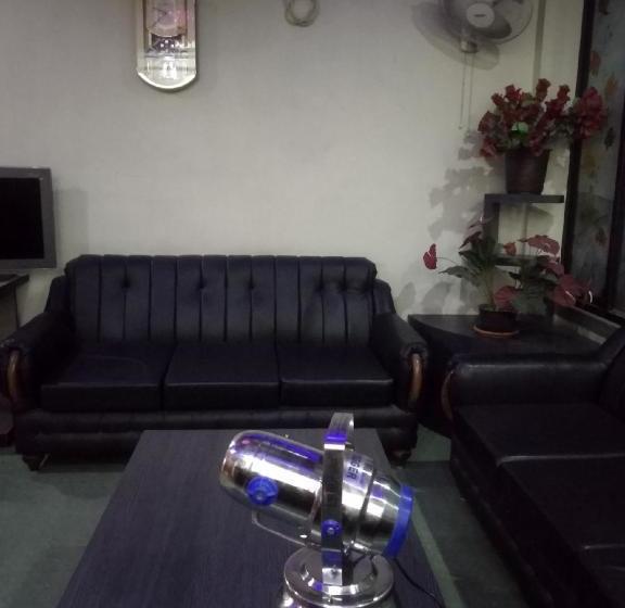 ホテル Indraprastha