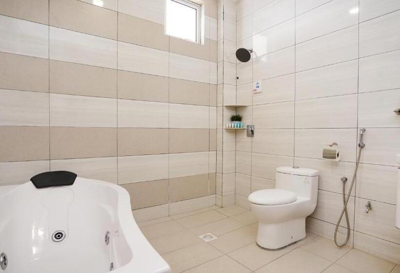 בית מלון כפרי J.g. Resort