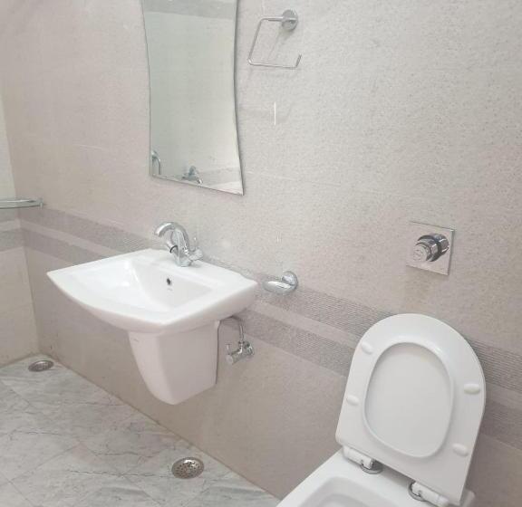 فندق Jp International Naimisharanya