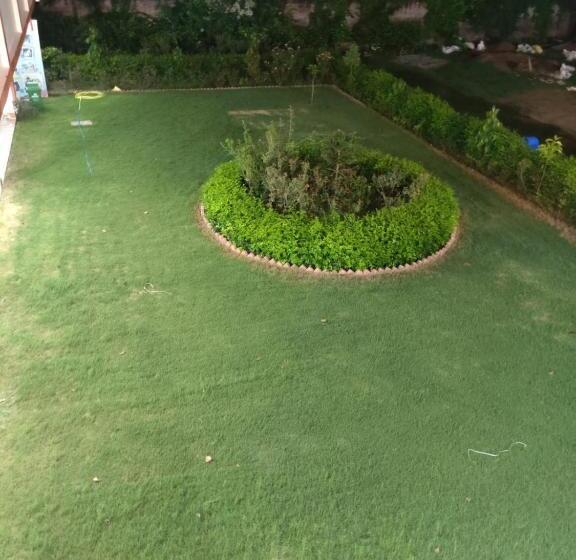 فندق Jp International Naimisharanya