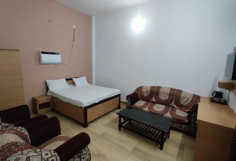 Отель Jp International Naimisharanya