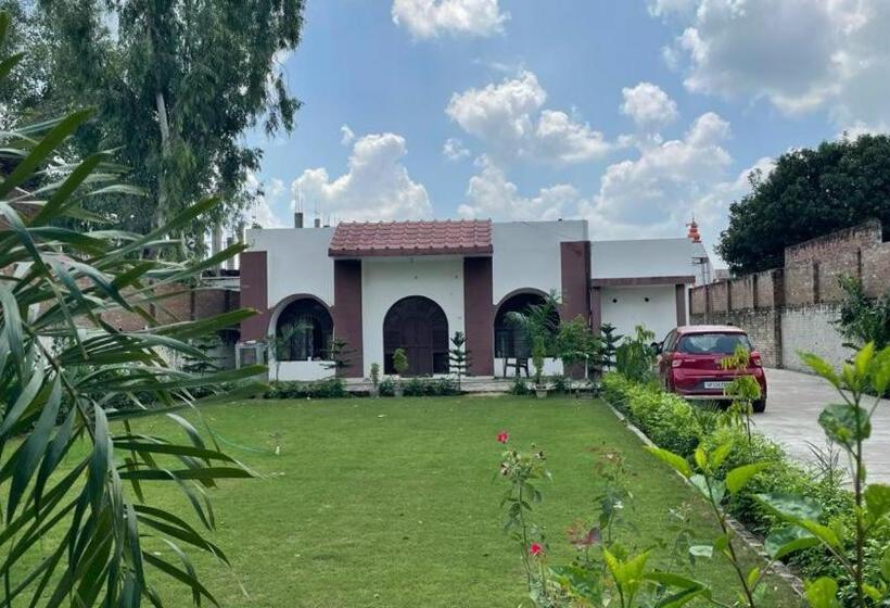 فندق Jp International Naimisharanya