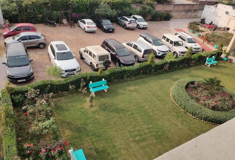 فندق Jp International Naimisharanya