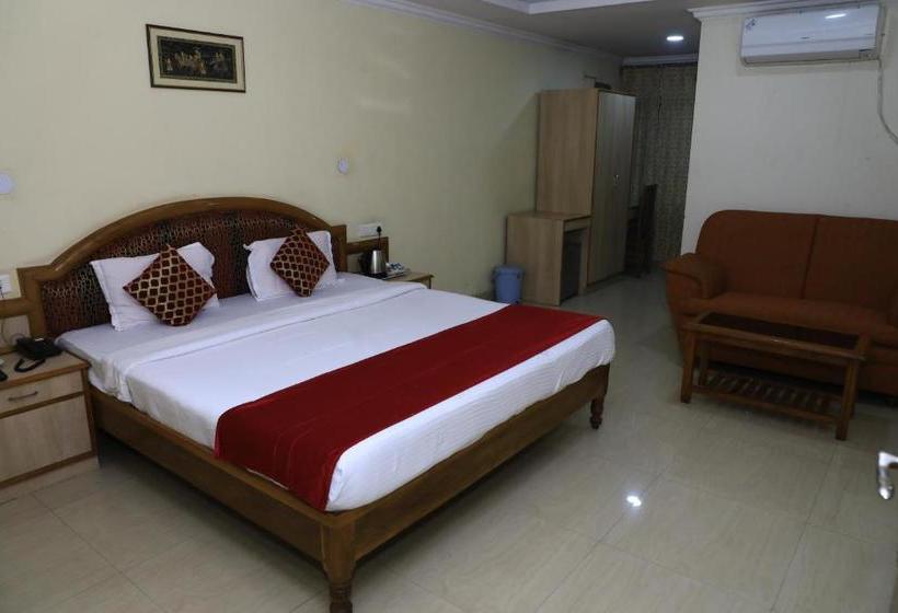 Treebo Y Hotels Elite, Khandagiri