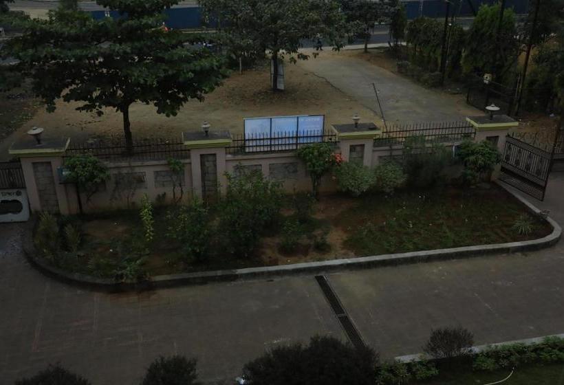 Treebo Y Hotels Elite, Khandagiri