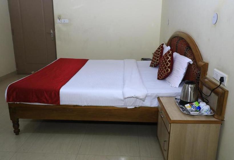 Treebo Y Hotels Elite, Khandagiri