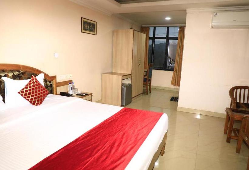 Treebo Y Hotels Elite, Khandagiri