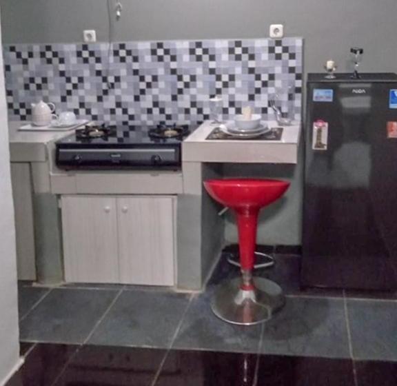 فندق Koolkost @ Jalan Samratulangi Manado (minimum Stay 6 Nights)