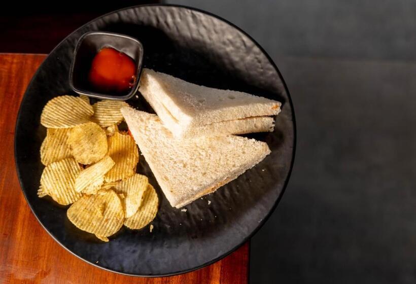 בית מלון כפרי Lotusfeet Beach Resort Morjim