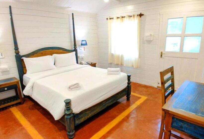 호텔 Lotusfeet Beach Resort Morjim