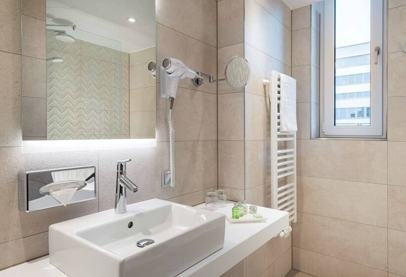 בית מלון כפרי NH Hannover