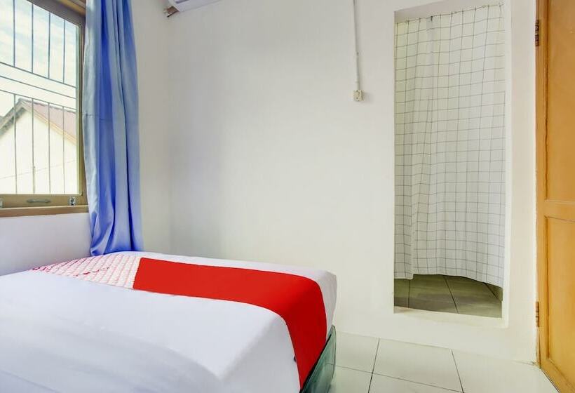 בית מלון כפרי Spot On 3286 Ramania Residence Syariah