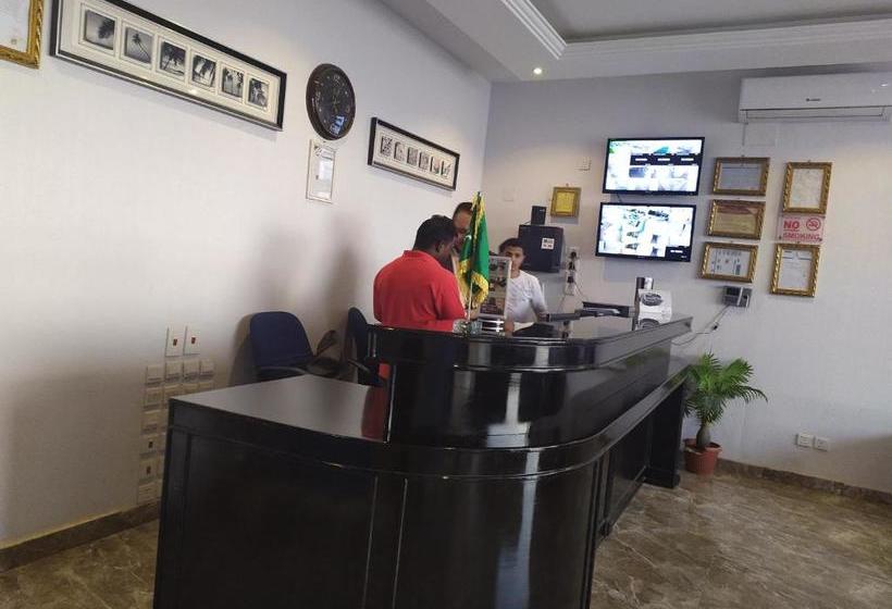 فندق Oyo 557 Sigma House