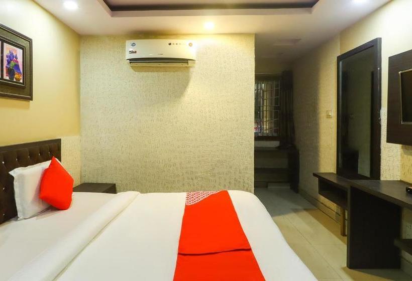 호텔 Oyo 74639  Aman Palace