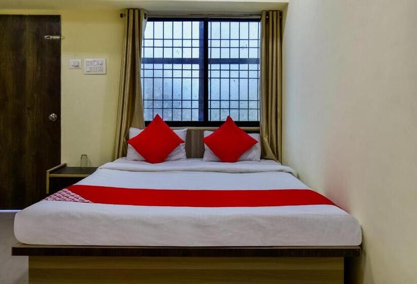 ホテル Oyo 75434  Everest Inn