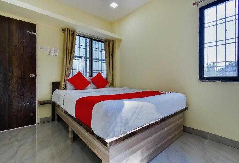 ホテル Oyo 75434  Everest Inn