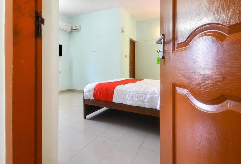 Отель Oyo 75771 Tourism Service Villa