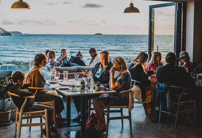Отель Polzeath Beach House