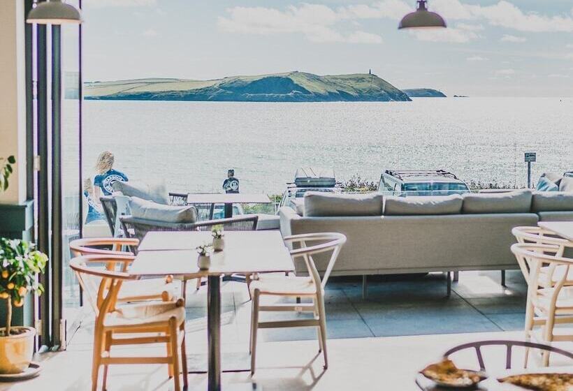 Отель Polzeath Beach House