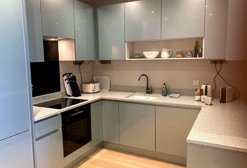 Отель Polzeath Beach House