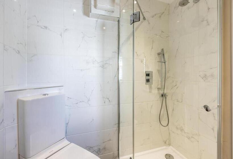 Отель Polzeath Beach House