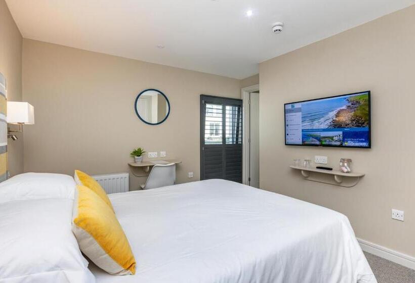 Отель Polzeath Beach House