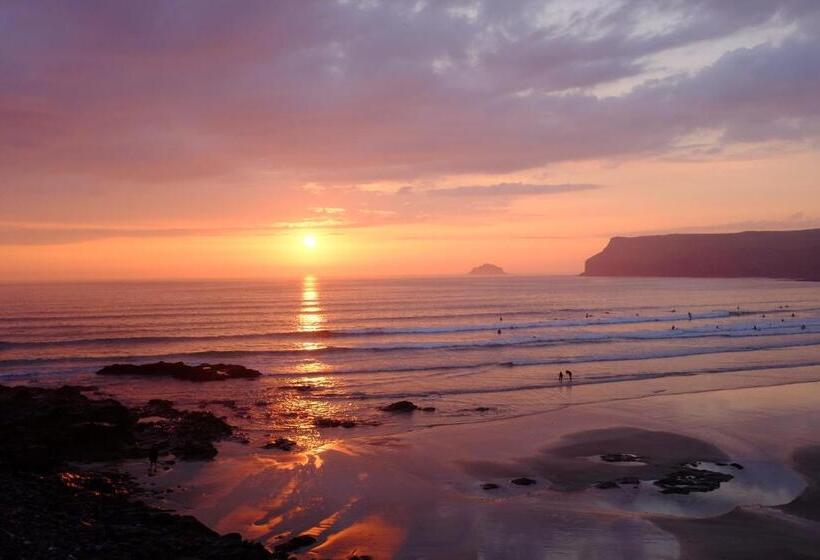 Отель Polzeath Beach House
