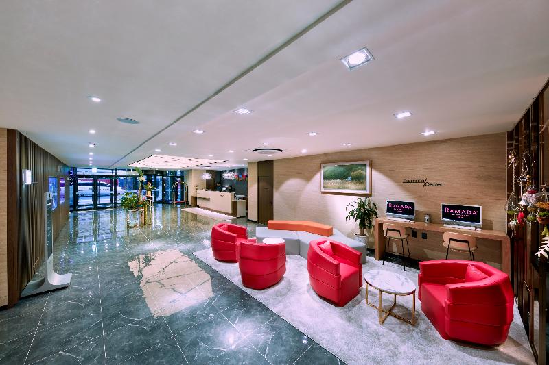 בית מלון כפרי Ramada By Wyndham Gumi