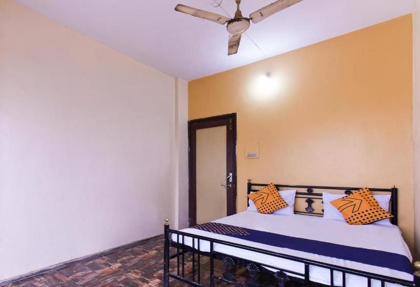 ホテル Spot On 75917  Green Palace