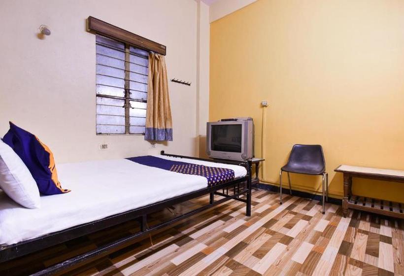 ホテル Spot On 75917  Green Palace