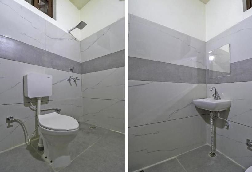 Spot On Hotel White Rose